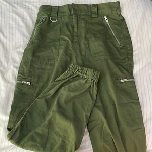 GREEN CARGO PANTS